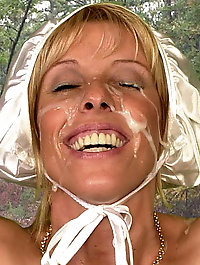 Seductive mistresses want to fuck the stranger